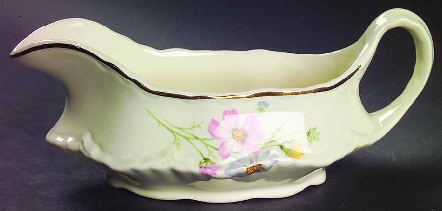 R9724 Gravy Boat by Homer Laughlin -1