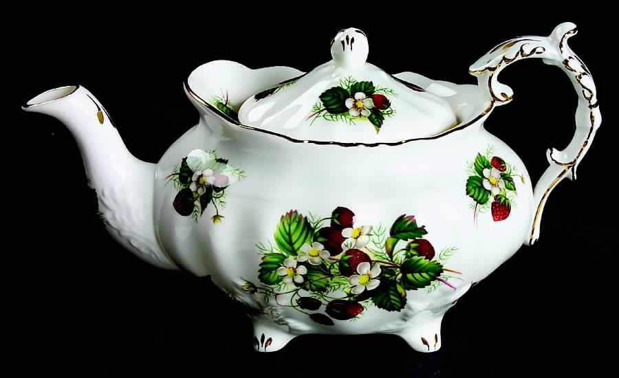 Strawberry Ripe (Scalloped, Embossed) Teapot & Lid by Hammersley-1
