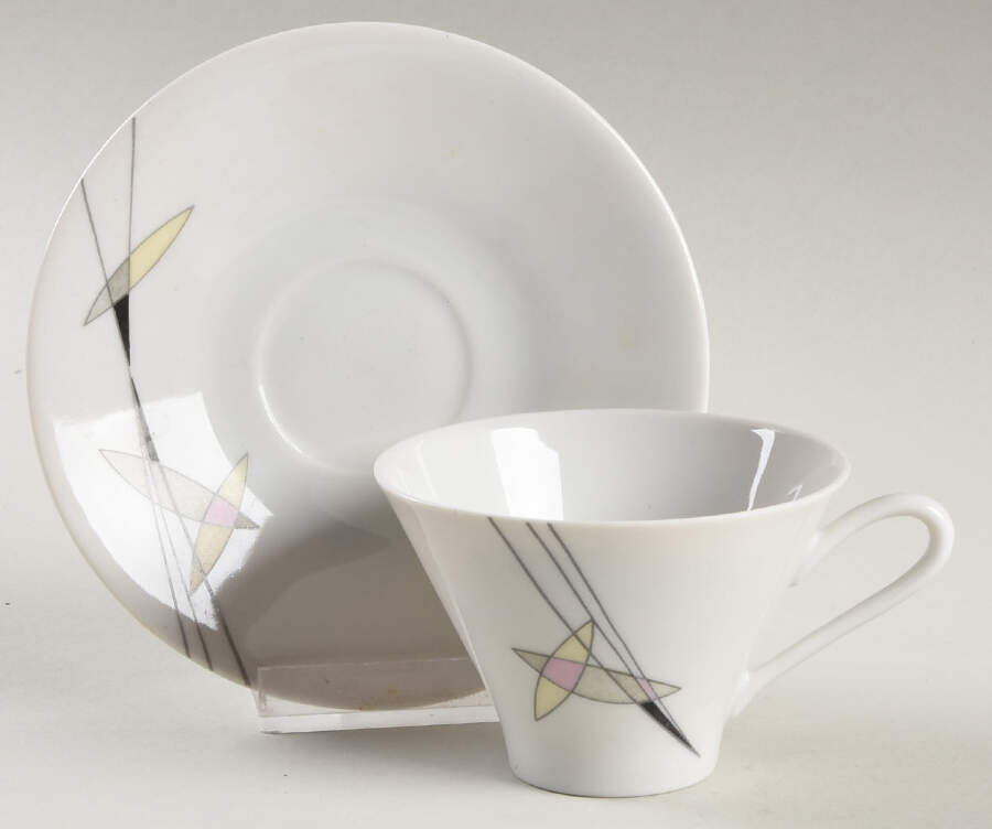 03667 Flat Demitasse Cup & Saucer Set by Hutschenreuther-1