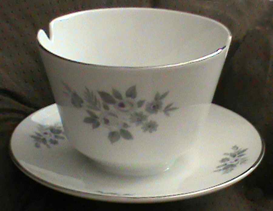 HC886 Gravy Boat with Attached Underplate by Heinrich - H&C-1