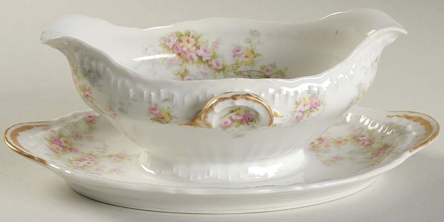 Schleiger 149-9 Gravy Boat with Attached Underplate by Haviland-1