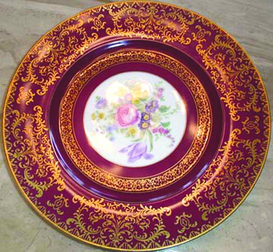 HUT1432 Dinner Plate by Hutschenreuther-1