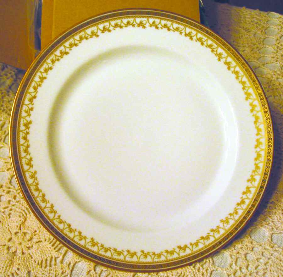 Schleiger 780-1 Dinner Plate by Haviland-1