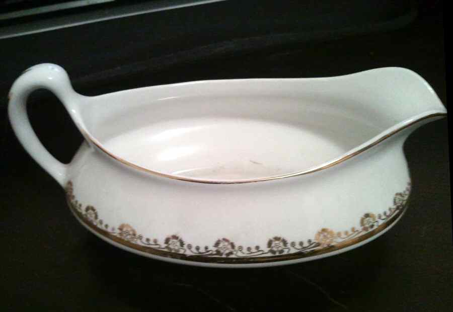 HLC2465 Gravy Boat by Homer Laughlin -1
