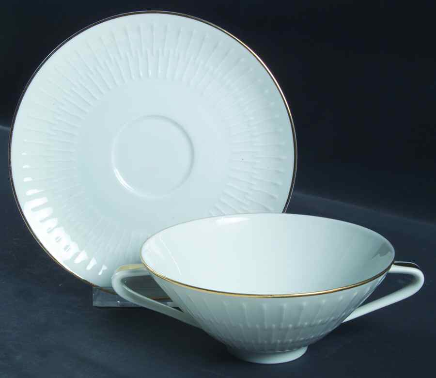 HUT1442 Footed Cream Soup Bowl & Saucer Set by Hutschenreuther-1