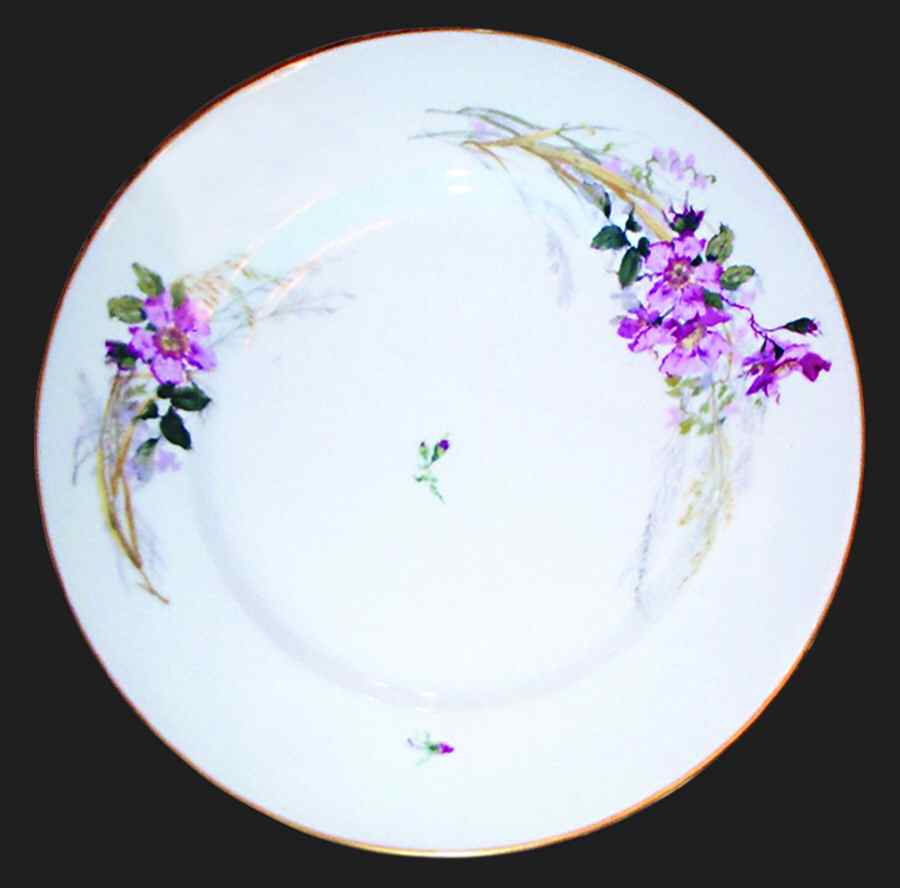 Meadow Visitors (Smooth, Gold Trim) Dinner Plate by Haviland-1