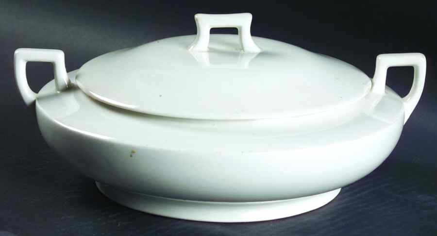 HLC3537 Round Covered Vegetable by Homer Laughlin -1