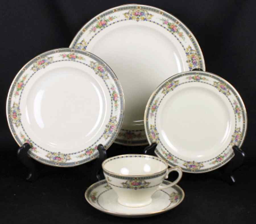 HUT50 Salad Plate by Hutschenreuther-1