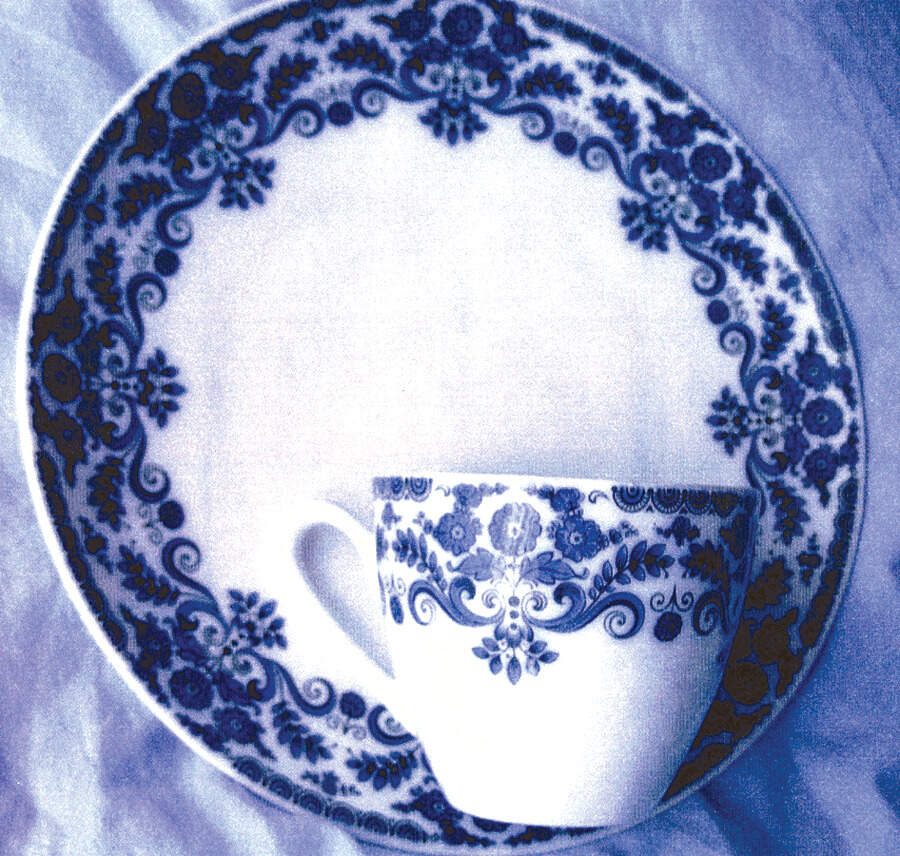 HUT1462 Dinner Plate by Hutschenreuther-1