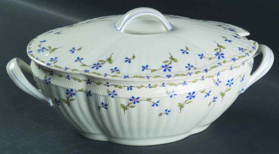 H3161 Oval Covered Vegetable by Haviland-1