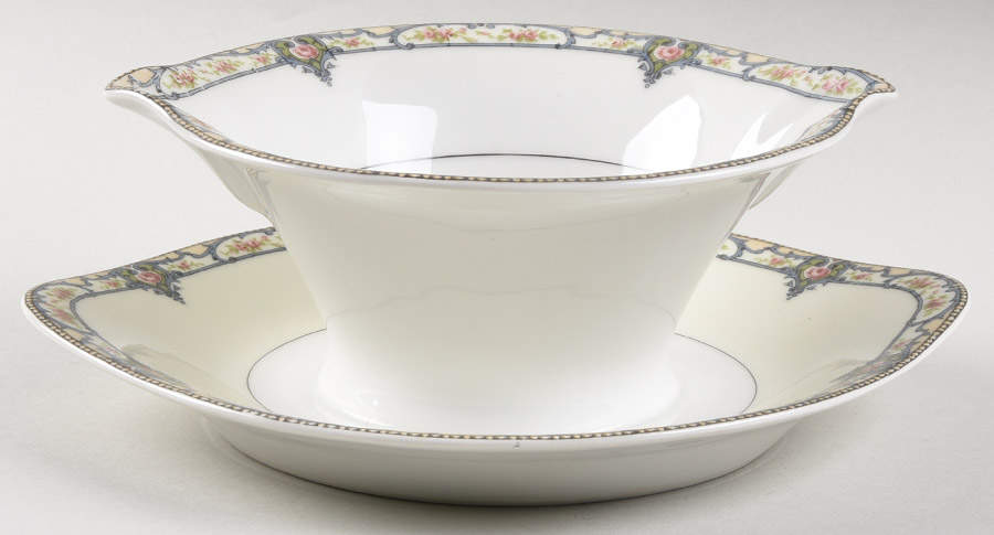Schleiger 170-4 Gravy Boat with Attached Underplate by Haviland-1