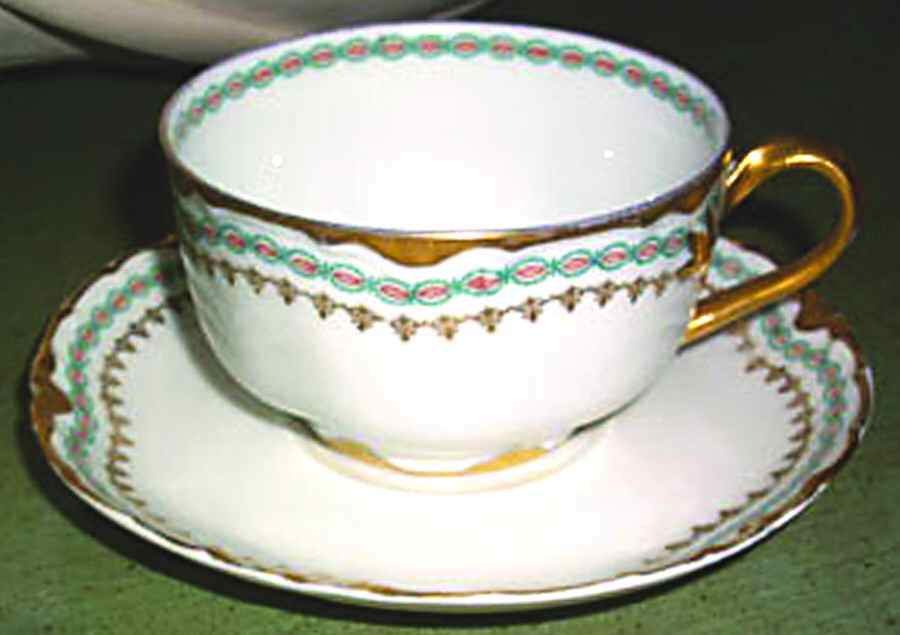 H3193 Flat Cup & Saucer Set by Haviland-1