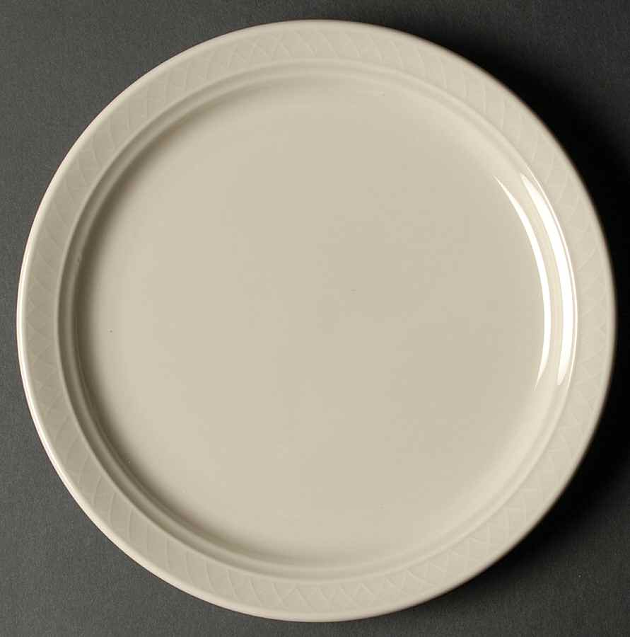 Gothic (Narrow Rim) Luncheon Plate by Homer Laughlin -1