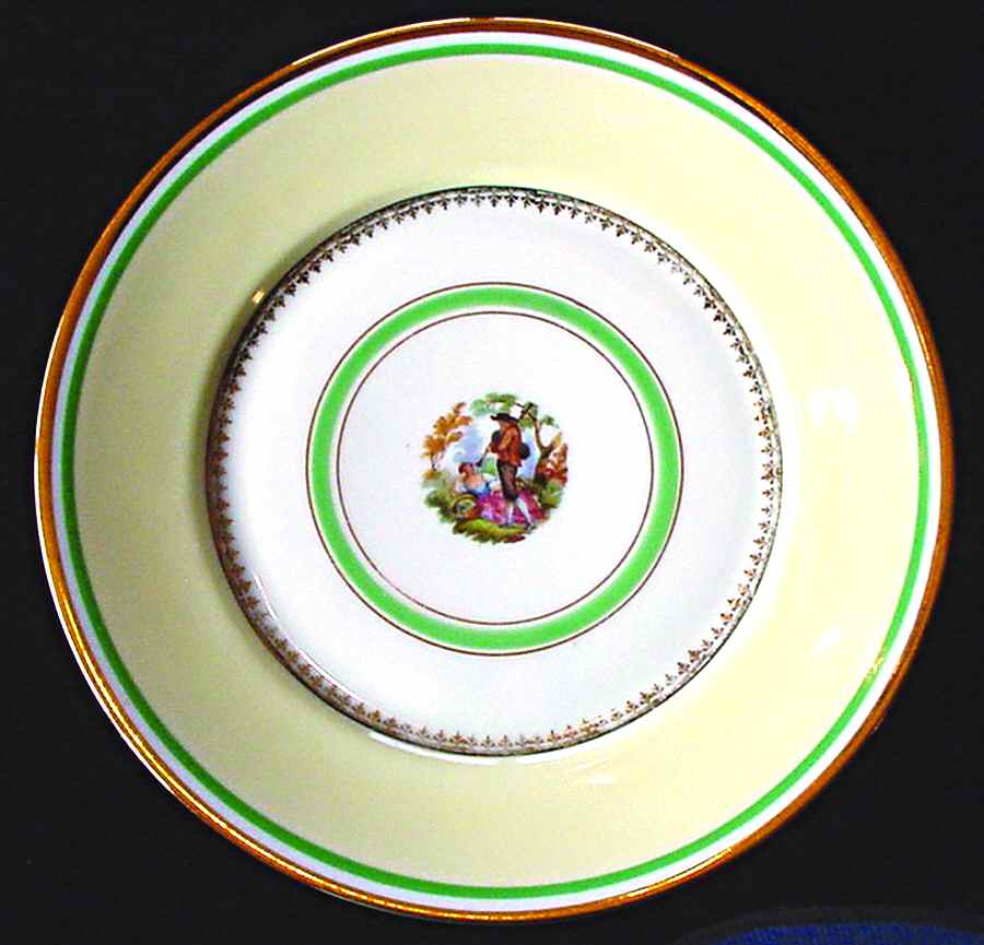 HUT1484 Dinner Plate by Hutschenreuther-1