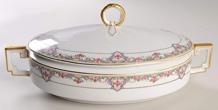 70366 White Oval Covered Vegetable by Heinrich - H&C-1