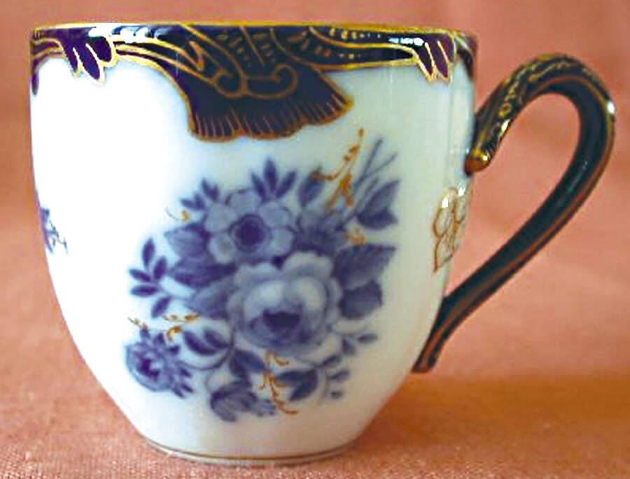 HUT1495 Flat Cup by Hutschenreuther-1