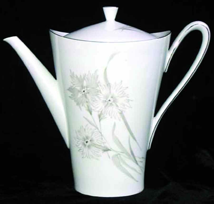 04133 Coffee Pot & Lid by Hutschenreuther-1