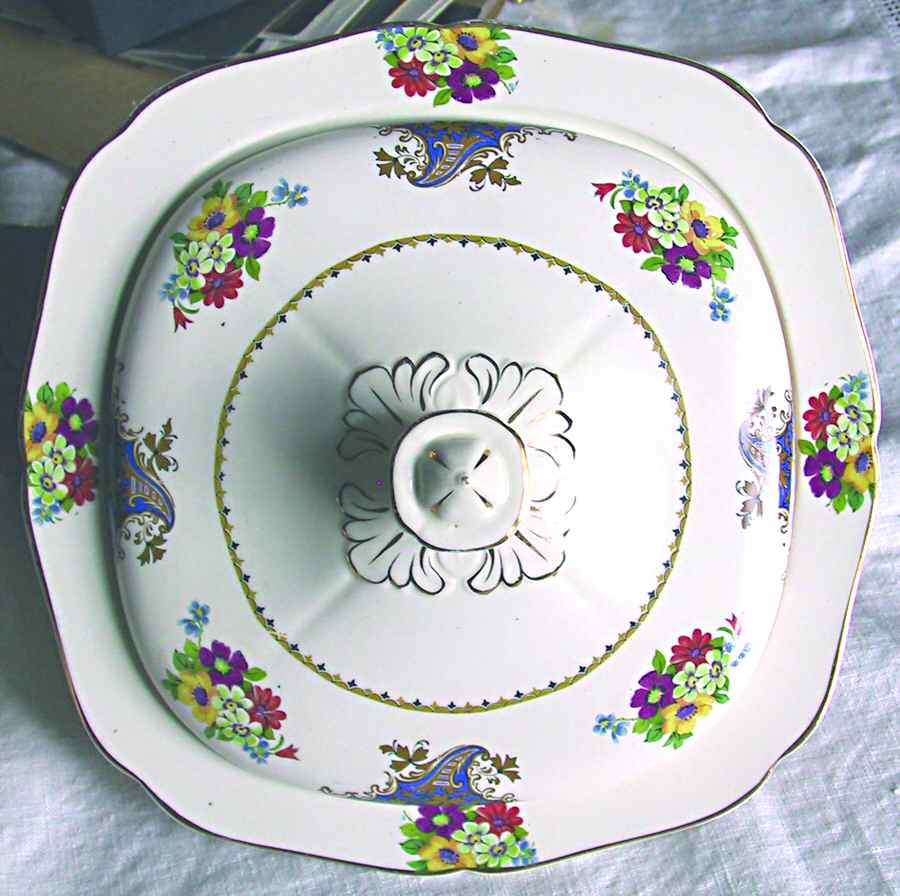 HKI6 Round Covered Vegetable by Hollinshead & Kirkham-1