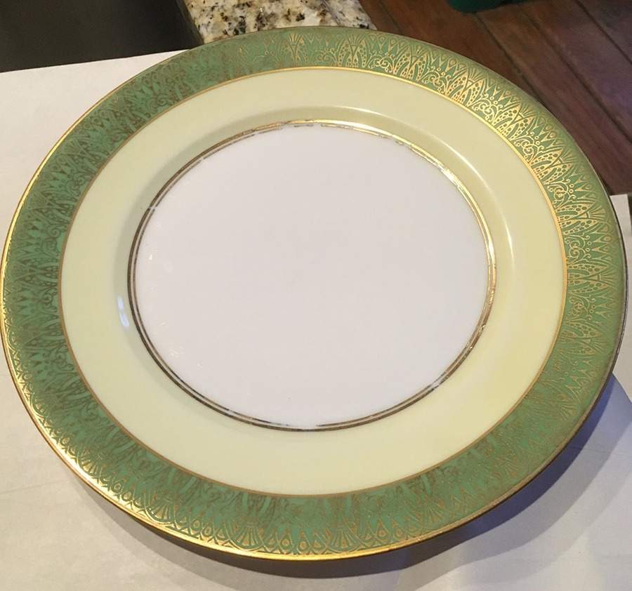 HUT1499 Dinner Plate by Hutschenreuther-1