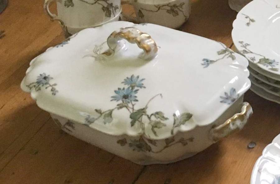 H3216 Oval Covered Vegetable by Haviland-1