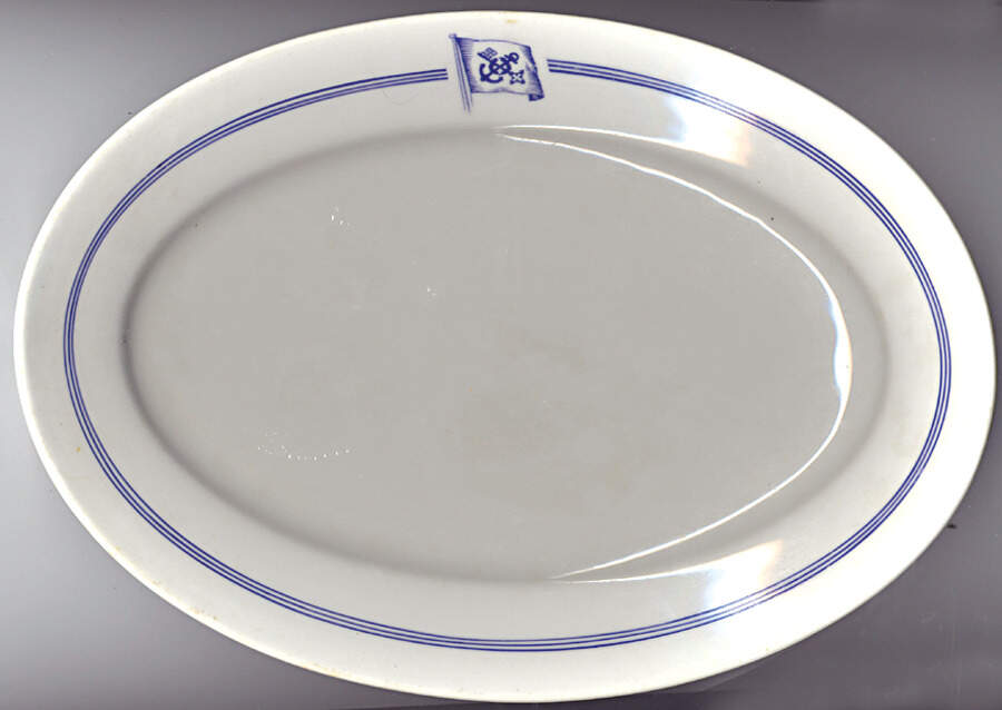 HUT1501 14" Oval Serving Platter by Hutschenreuther-1