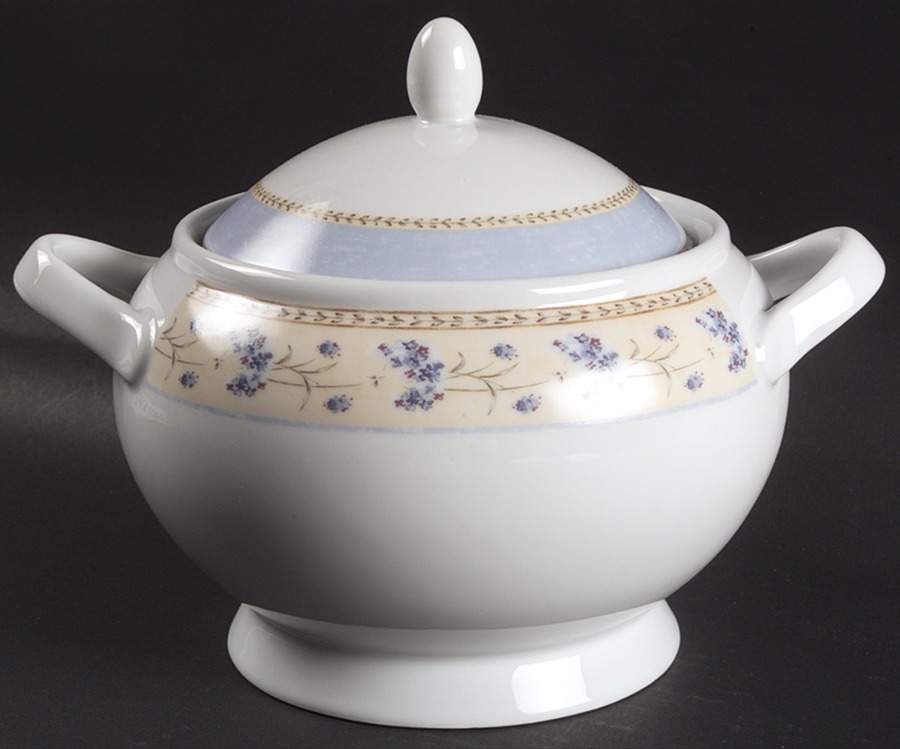 Enchanted Garden Round Covered Vegetable by Heritage Mint-1