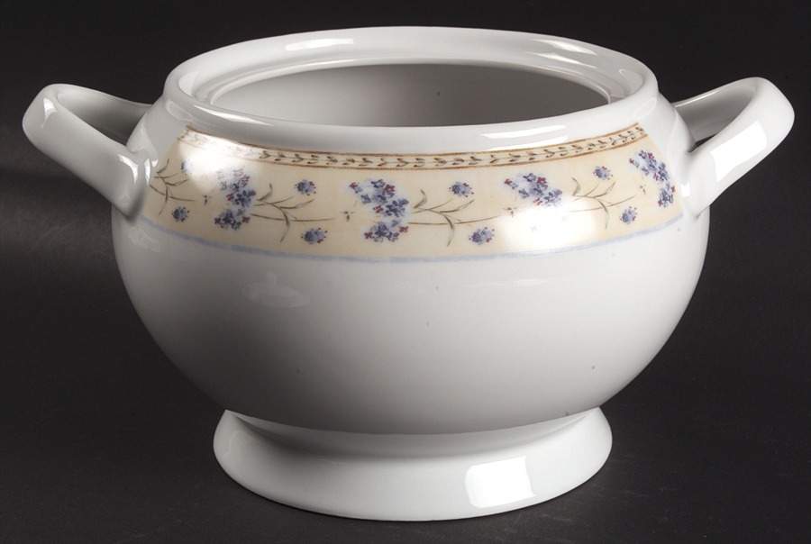 Enchanted Garden Round Vegetable No Lid by Heritage Mint-1