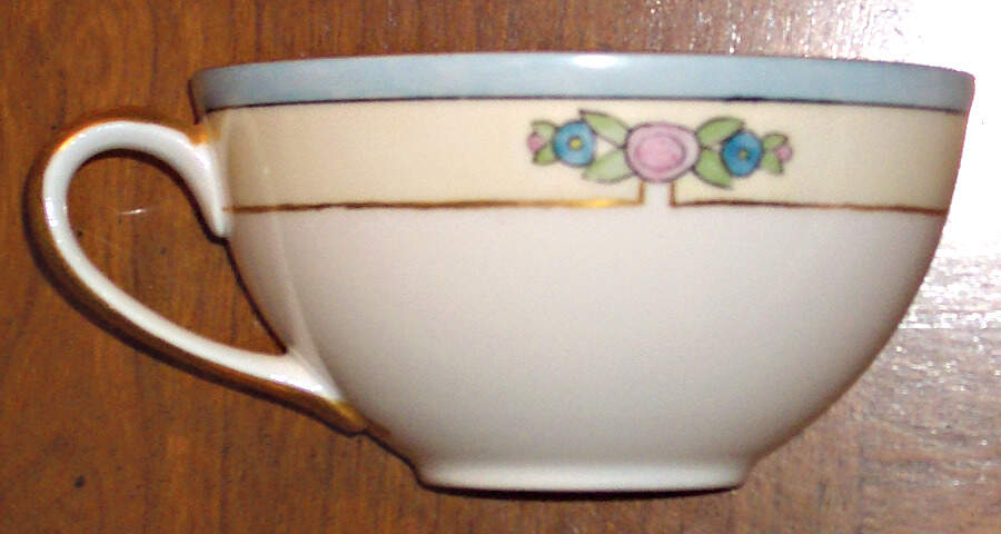 HUT1514 Flat Cup by Hutschenreuther-1