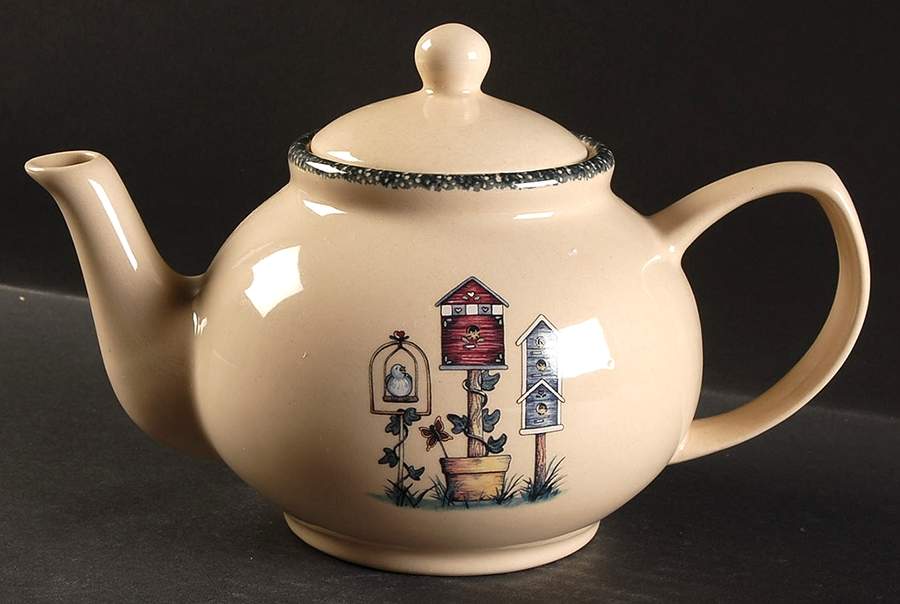 Birdhouse Teapot & Lid by Home & Garden Party-1
