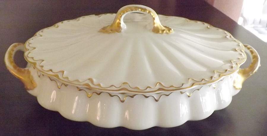H3234 Oval Covered Vegetable by Haviland-1