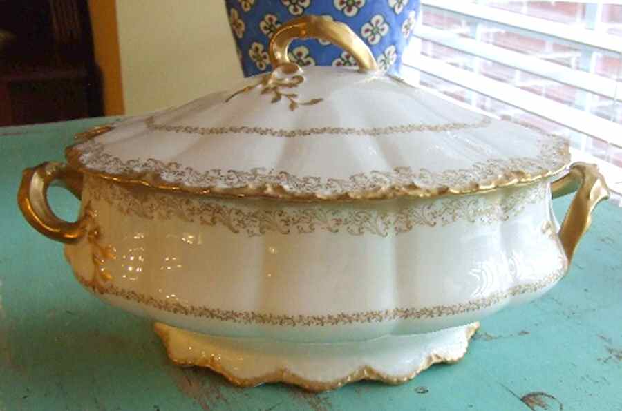 H3238 Tureen &  Lid by Haviland-1