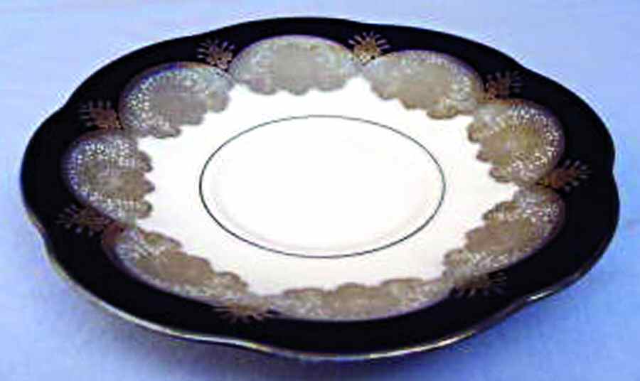 07775 Saucer by Hutschenreuther-1