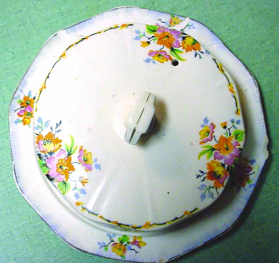 2047 Round Covered Butter by Hollinshead & Kirkham-1
