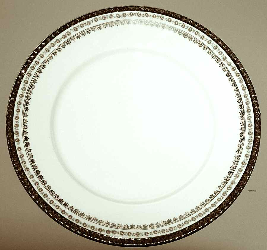 HHZ9 Dinner Plate by Hohenzollern-1