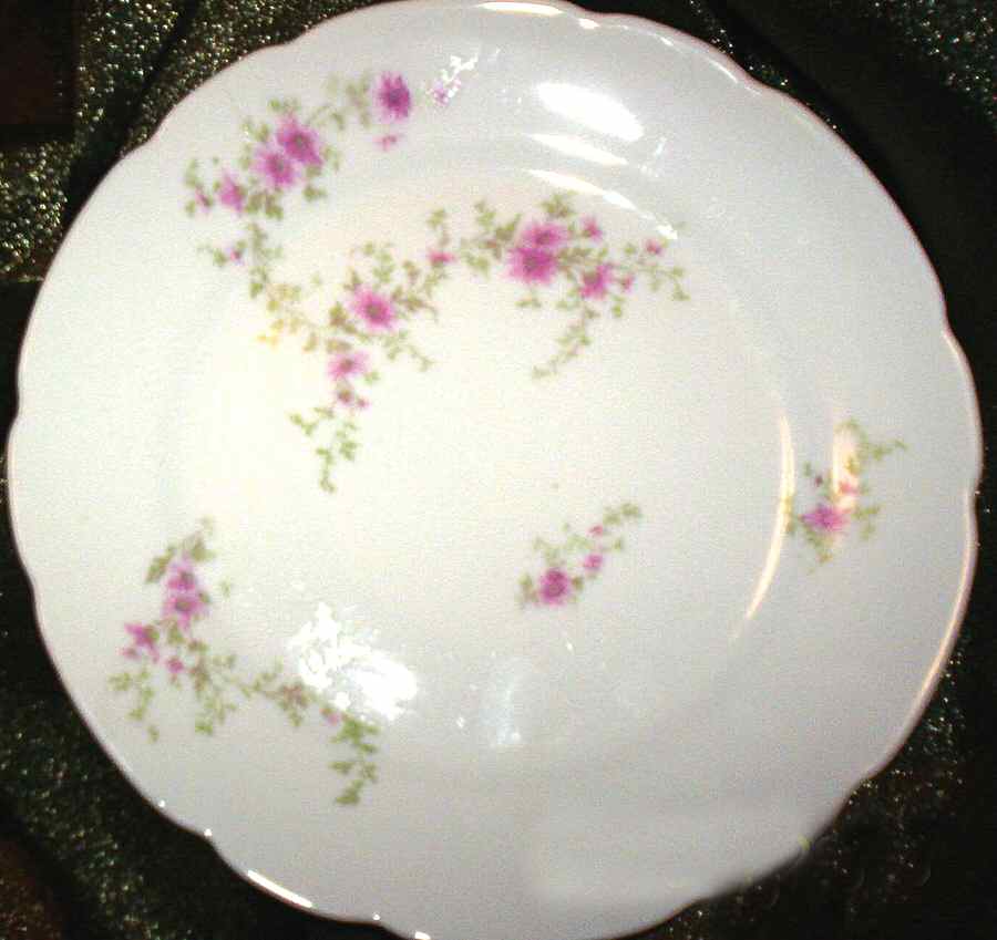 HAB84 Dinner Plate by Habsburg-1