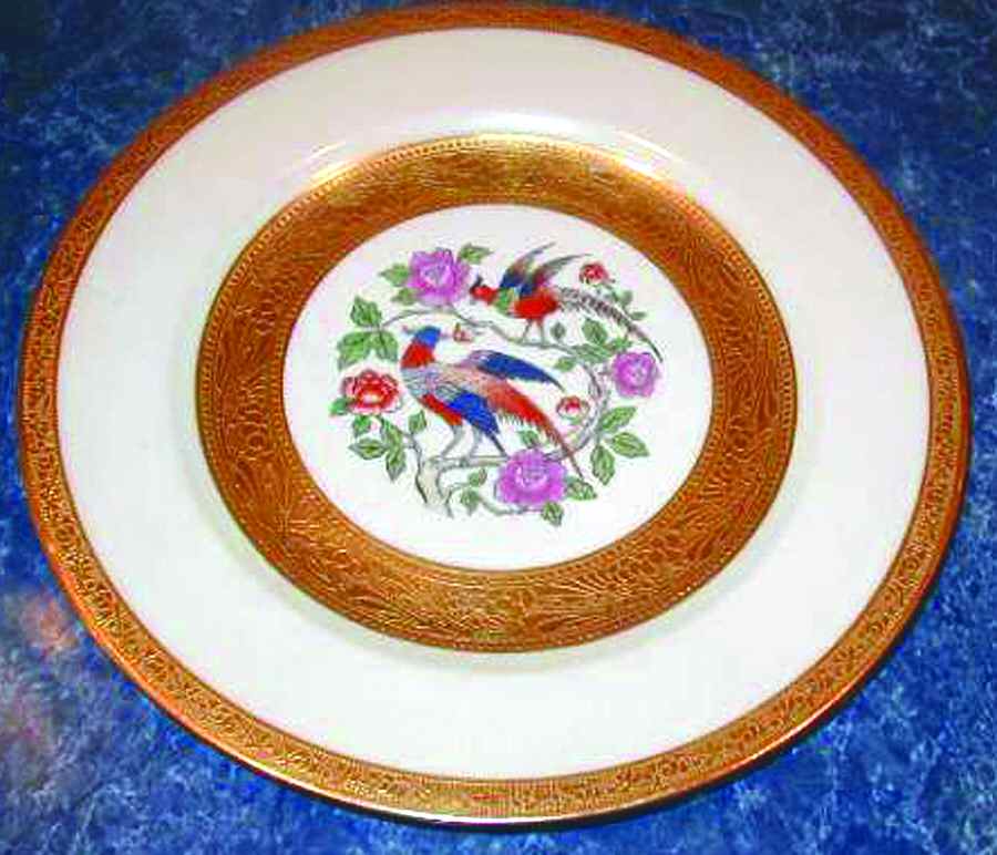 HUT1571 Dinner Plate by Hutschenreuther-1