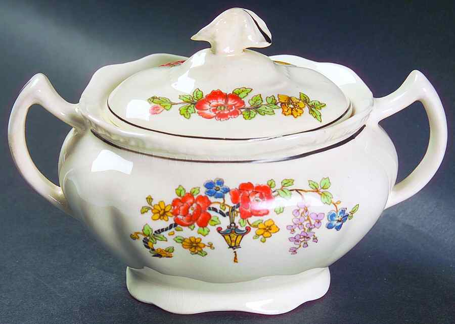 HAR136 Sugar Bowl & Lid by Harker-1