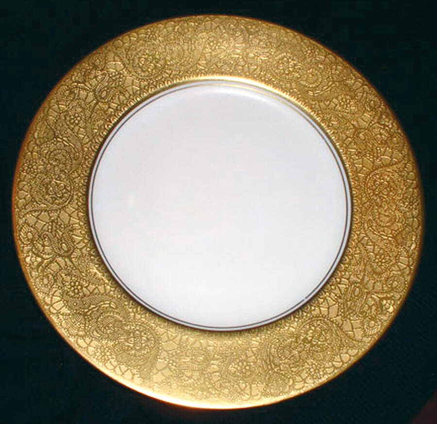 HUT1574 12" Chop Plate (Round Platter) by Hutschenreuther-1