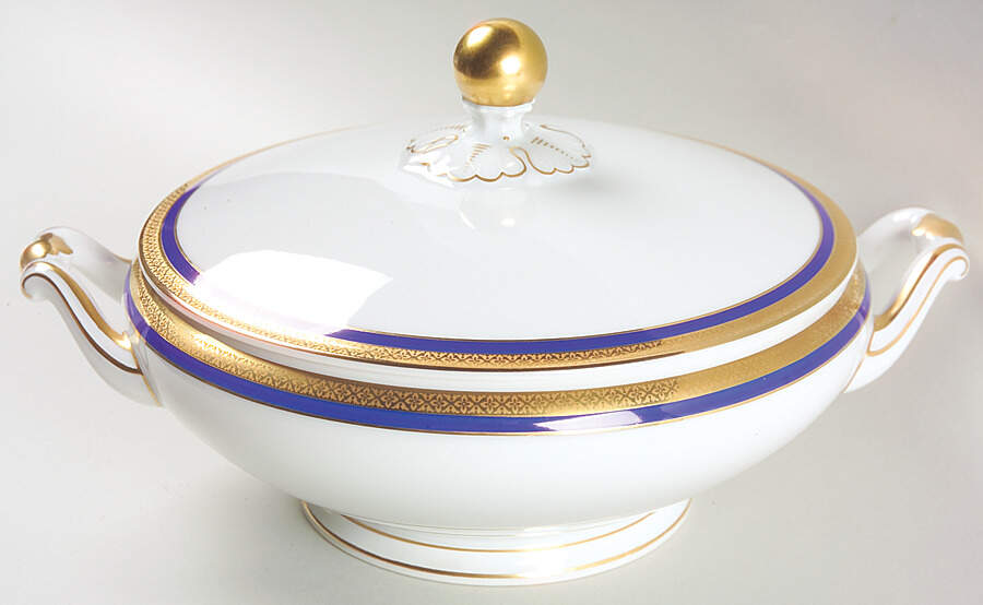 HC945 Round Covered Vegetable by Heinrich - H&C-1