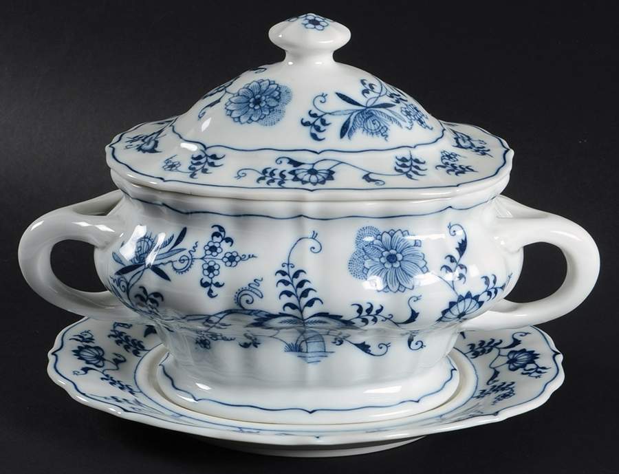 Blue Danube Sauce Boat & Lid with Underplate by Hal-Sey Fifth-1