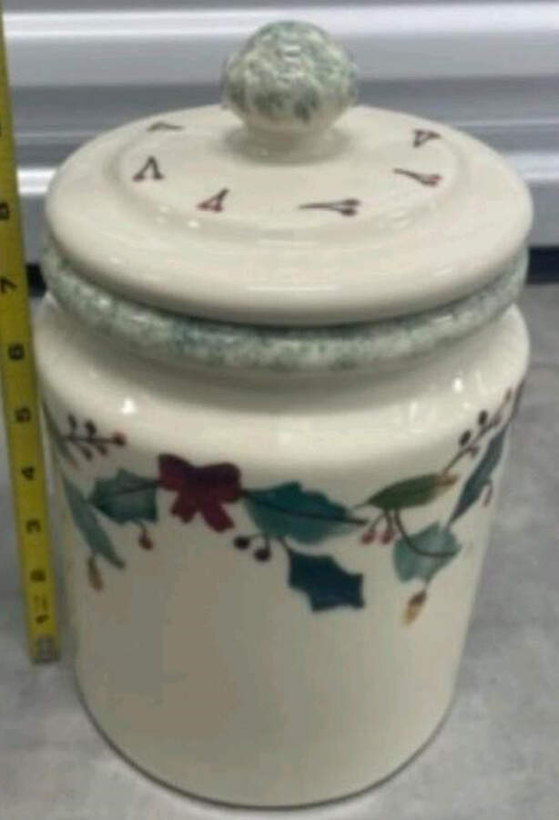 Christmas Garland Cookie Jar & Lid by Hartstone-1