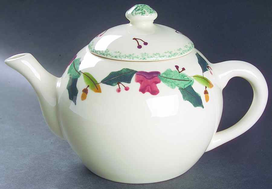 Christmas Garland Teapot & Lid by Hartstone-1