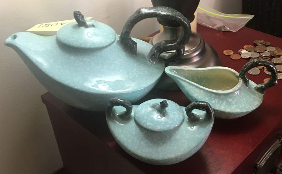 HUL1 Teapot & Lid by Hull-1