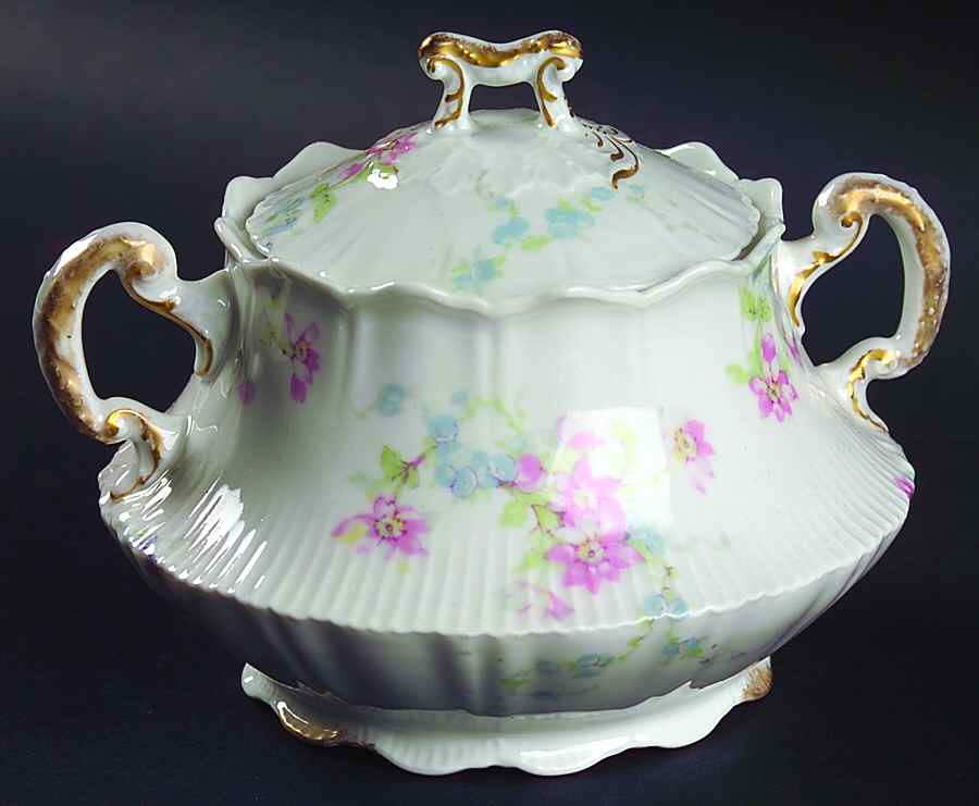 Schleiger 1014-16 Sugar Bowl & Lid by Haviland-1