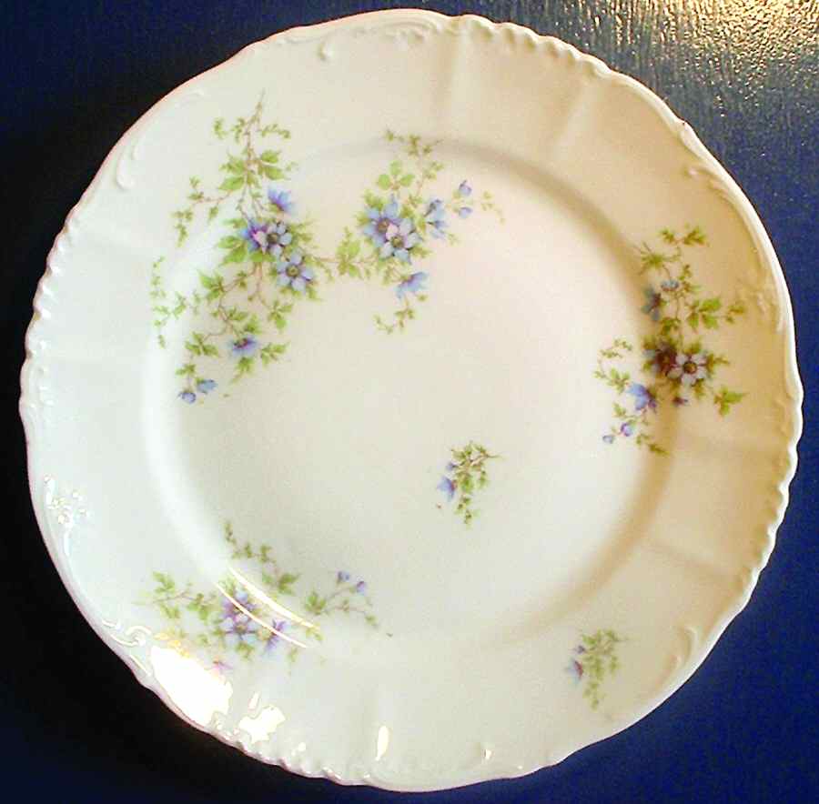 9872 Dinner Plate by Habsburg-1