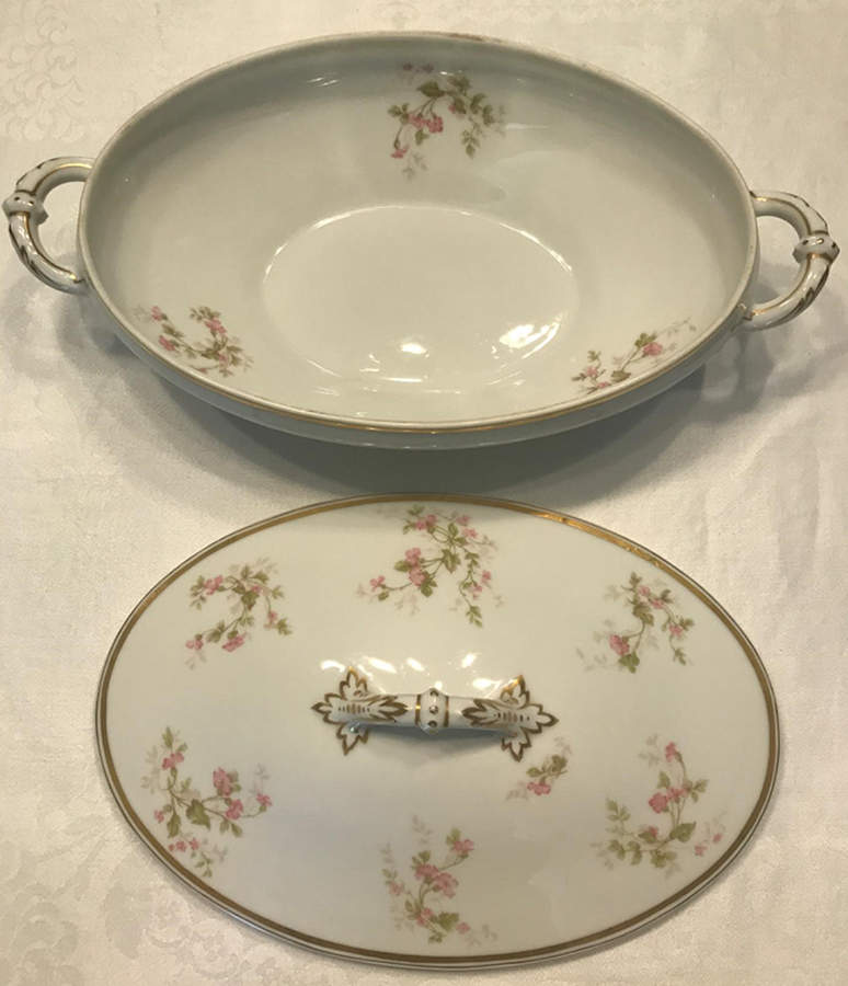 Schleiger 904-1 Oval Covered Vegetable by Haviland-1
