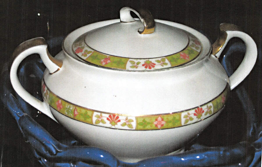 HC954 Sugar Bowl & Lid by Heinrich - H&C-1