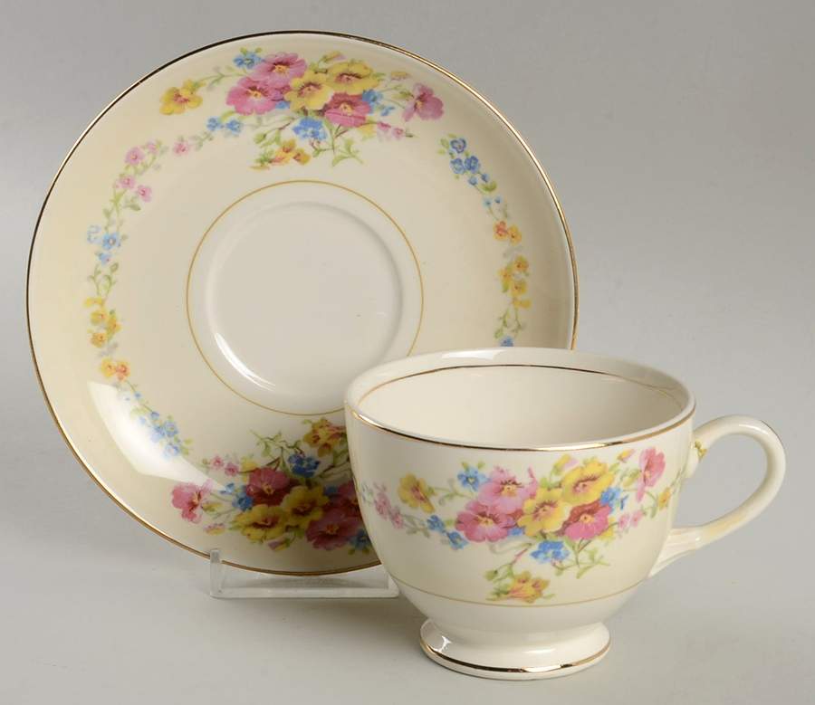 HLC2526 Footed Cup & Saucer Set by Homer Laughlin -1