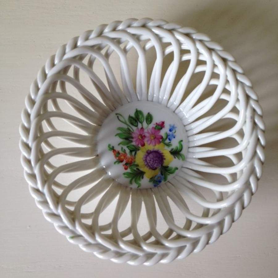 VB Small Open Weave Basket by Herend-1