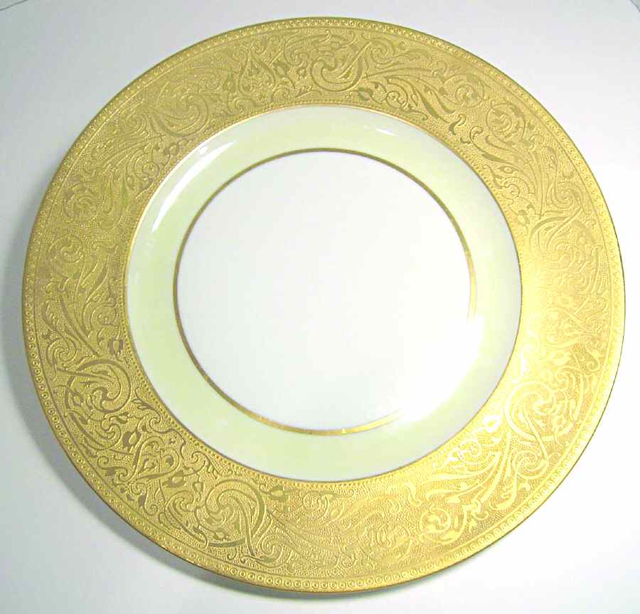 HUT1619 Dinner Plate by Hutschenreuther-1
